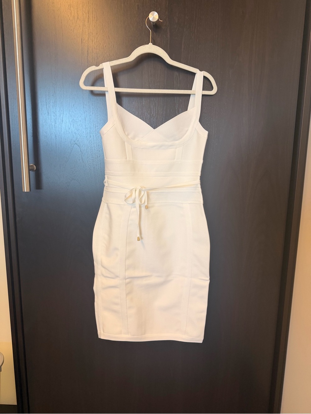 Fitted Cream Mini Dress with Sweetheart Neck and Waist Tie